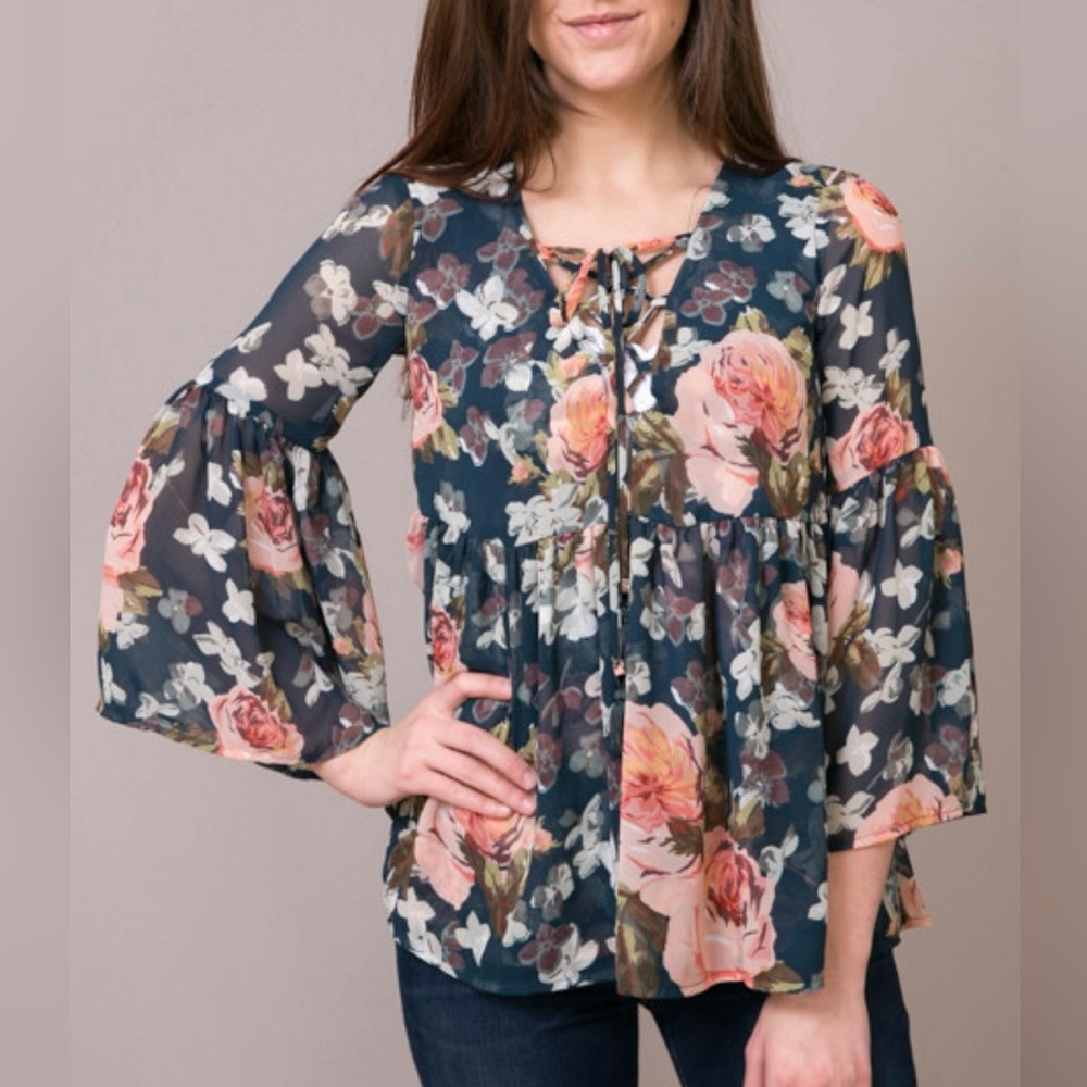Show Me Your Mumu Poet Tie Top in Love Floral. Size Medium.